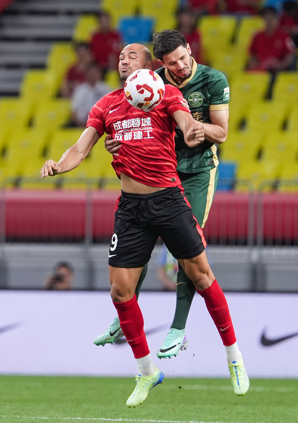 因涉嫌种族主义与性别歧视，费城联合体育总监已被停职（被指涉种族主义与性别歧视，费城联合体育总监遭停职）