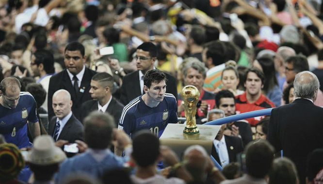 奥尔莫打入国家队生涯第12球，自首秀以来仅次于三人（奥尔莫收获国家队第12球，首秀至今仅落后三人）