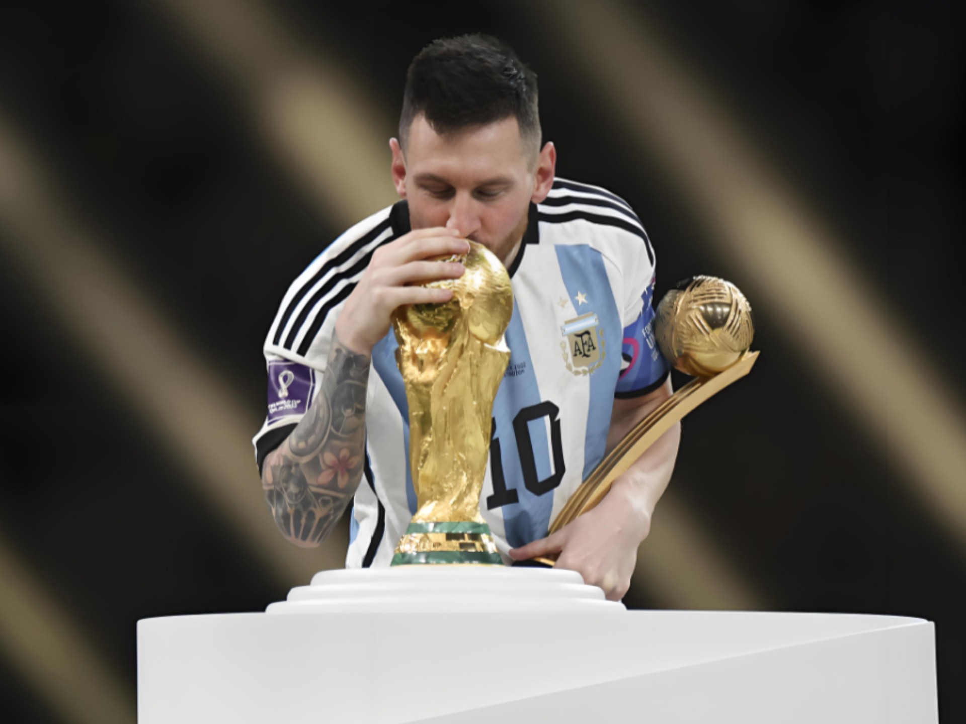 多特客战弗赖堡：吉拉西、小贝林厄姆首发，埃姆雷-詹出战（多特做客弗赖堡：吉拉西与小贝林厄姆先发，埃姆雷-詹登场）