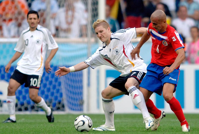 英媒：曼联追罗马后卫切利克，曼城、利物浦、阿森纳也在关注（英媒：曼联有意罗马后卫切利克，曼城、利物浦、阿森纳亦在关注）