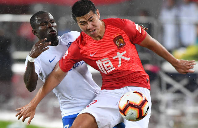 意媒：尤文关注穆哈雷莫维奇与莱切加布里埃尔，需与国米竞争（意媒：尤文有意穆哈雷莫维奇及莱切后卫加布里埃尔，或将与国米竞争）