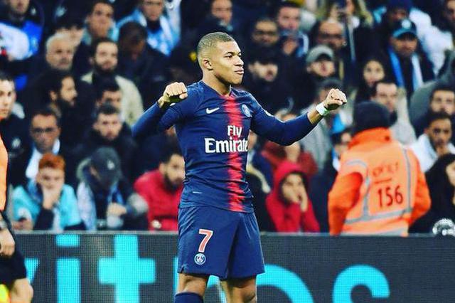 齐达内空降上海！回应 “齐玄宗” 标签，揭秘欧冠三连真相（齐达内现身上海，回应“齐玄宗”外号，解码欧冠三连背后的故事）