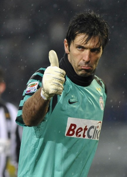 弗洛伦齐谈罗马vs那不勒斯争议判罚：拉赫马尼没有对科内犯规（弗洛伦齐评罗马战那不勒斯判罚争议：拉赫马尼并未对科内犯规）