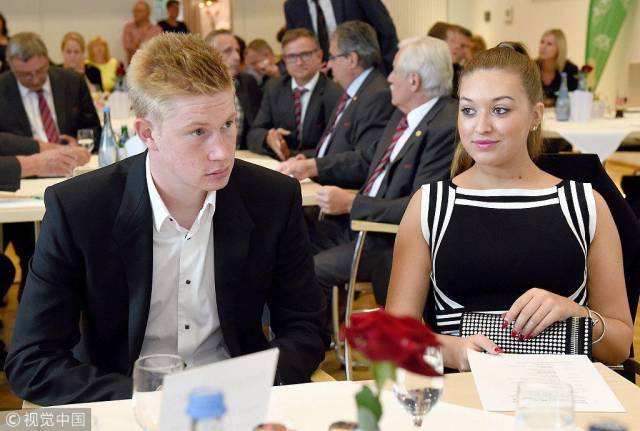 沙媒：鲁本-内维斯将和利雅得新月续约2年，未来几天会官宣（沙媒：鲁本-内维斯将与利雅得新月续约两年，数日内正式官宣）