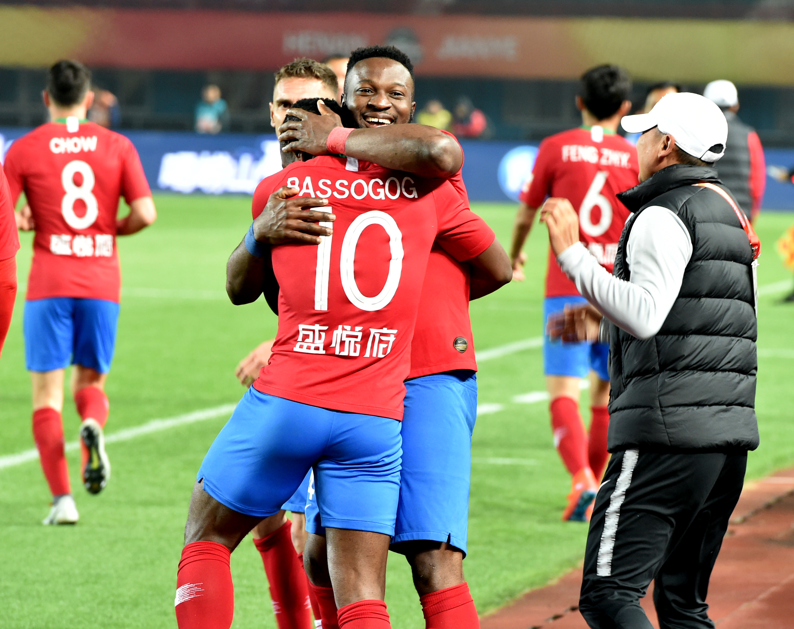 20场造9球! 贝林厄姆成皇马英格兰双重难题 他真的被高估了吗（20战制造9球，贝林厄姆成皇马与英格兰的双重困局，他真的被高估了？）